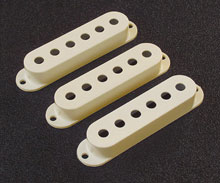 005-3824-000 Fender Stratocaster Aged White Pickup Cover Set 005-3824-000 Fender Stratocaster Aged White Pickup Cover Set