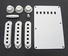 099-1362-000 White Fender Stratocaster Accessory Kit 099-1362-000 0991362000 White Fender Stratocaster Accessory Kit